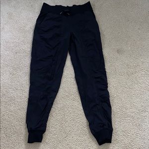 lululemon dance studio joggers size 6